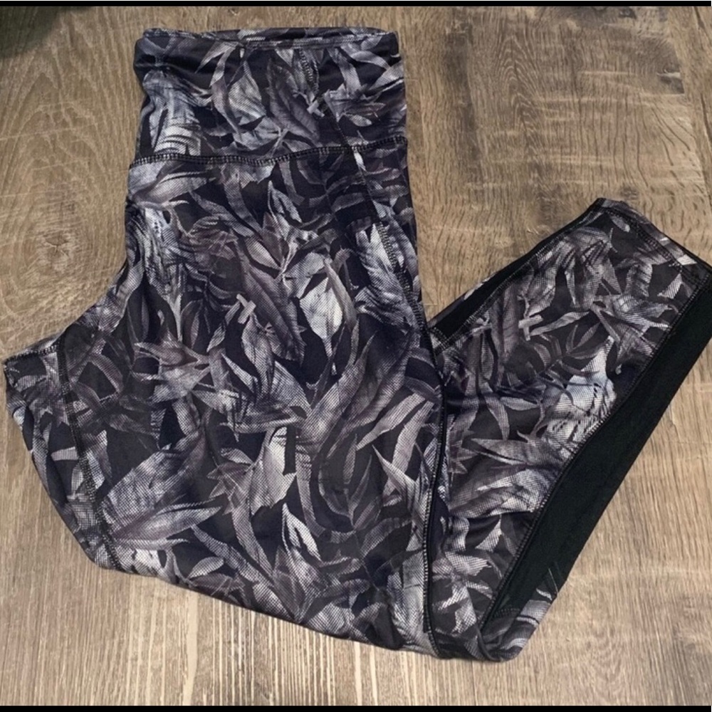 Champion tropical print mesh workout leggings